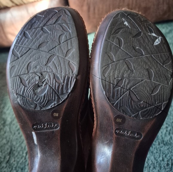 Nurture Women's Brown Leather Clogs 6M - Picture 11 of 14